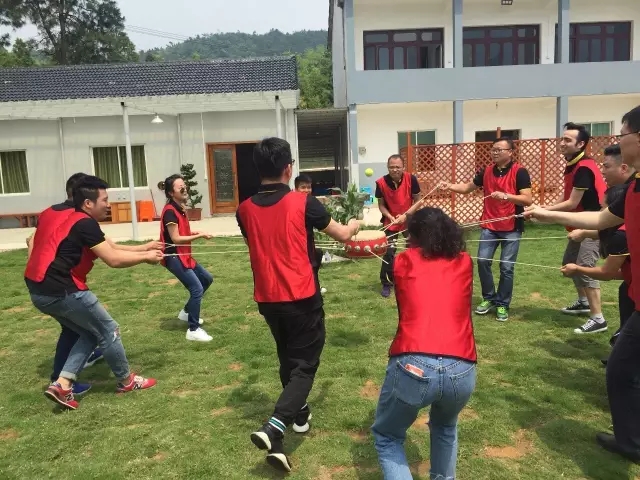 “向梦想出发” 九游会J9销售团建活动完善绽放